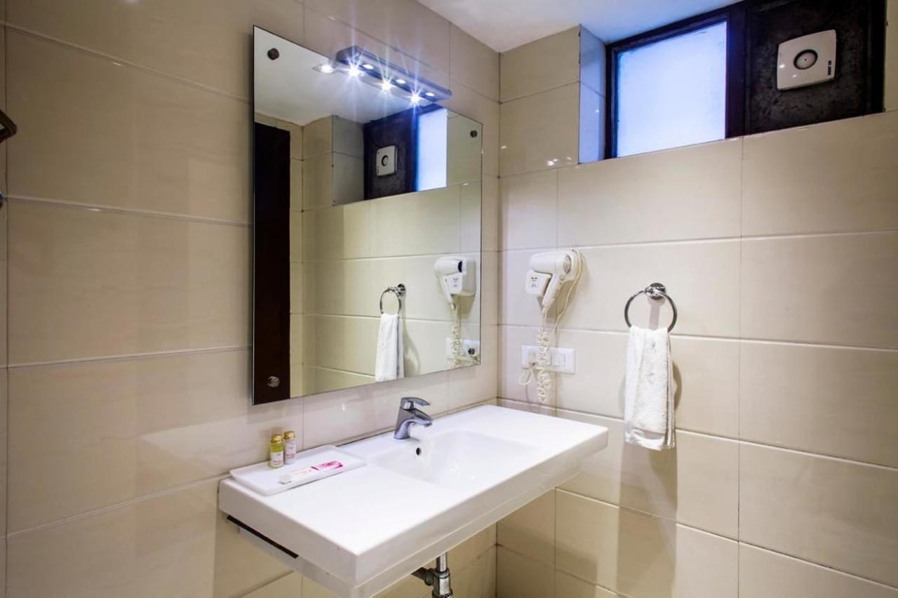 Fabhotel Red Leaf Mall Road Mussoorie Exterior photo