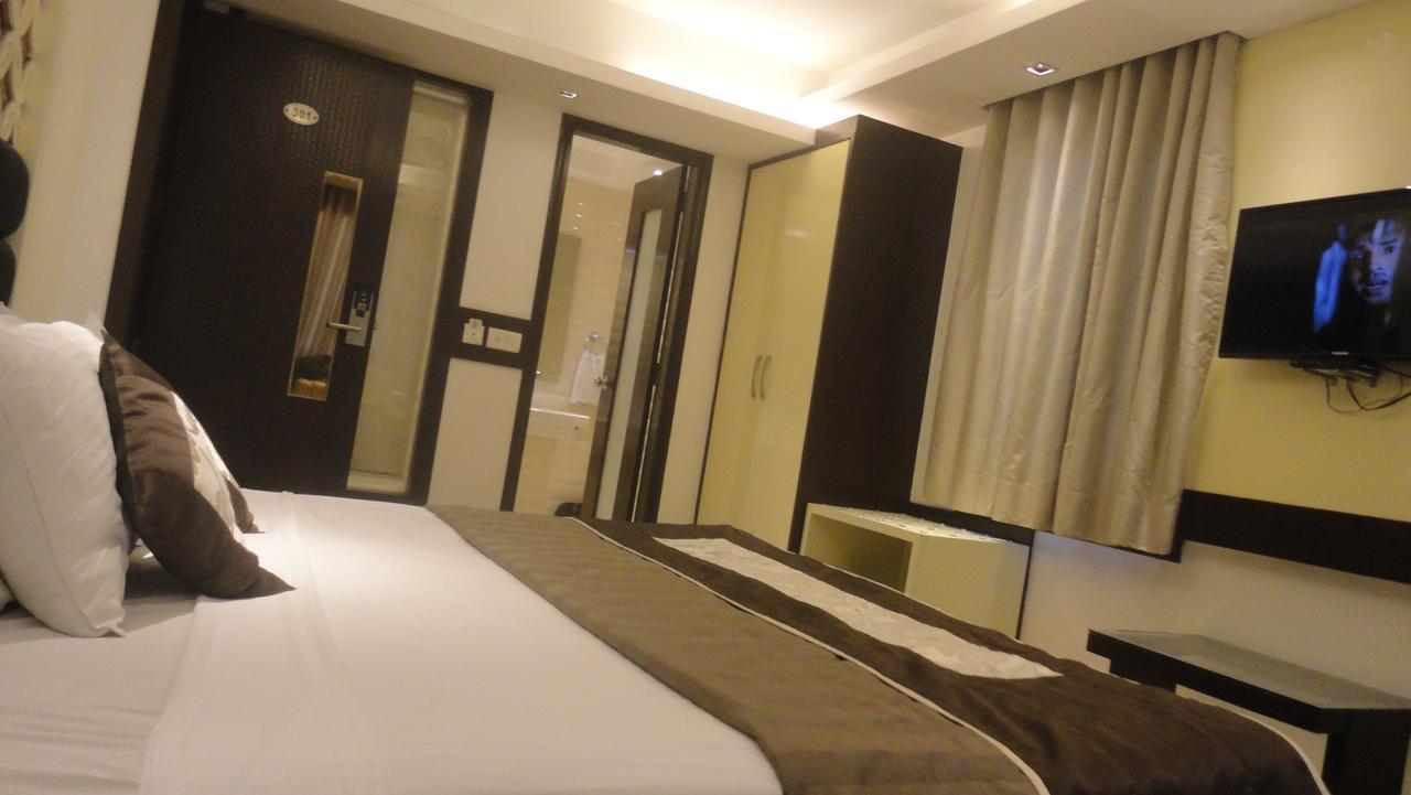 Fabhotel Red Leaf Mall Road Mussoorie Exterior photo